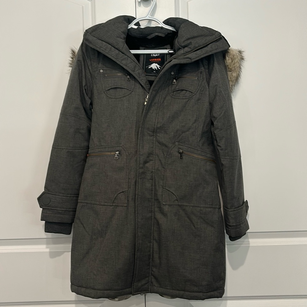 New with tags Aritzia TNA Charcoal Verbier Parka